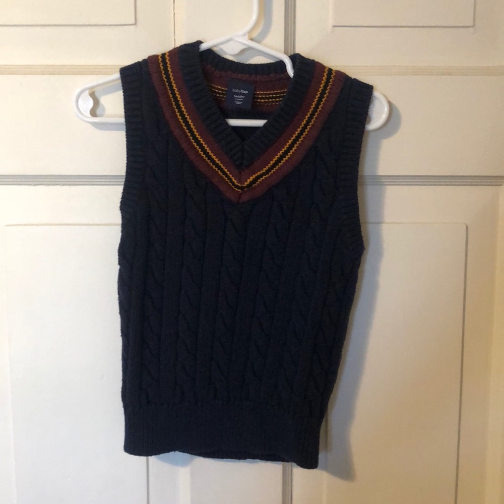Sweater vest